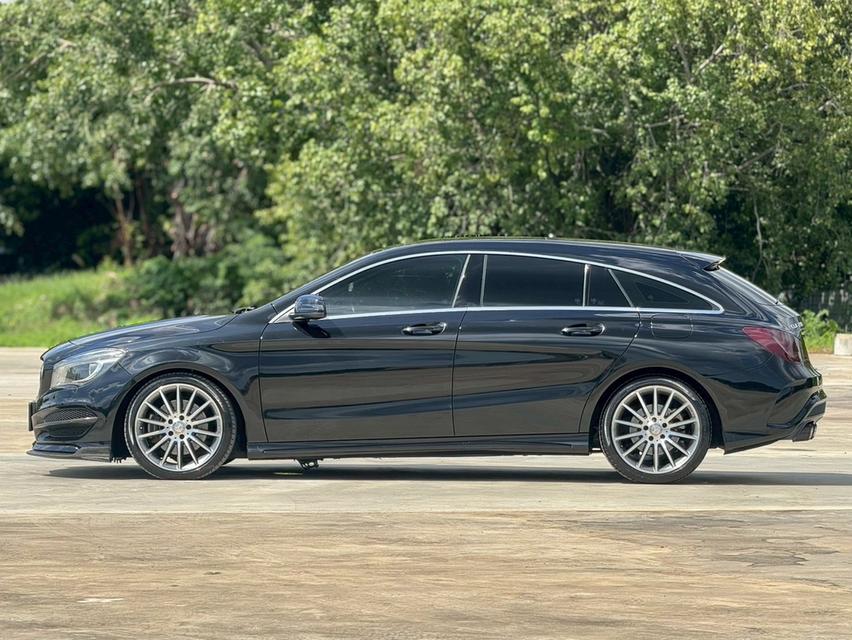 Mercedes Benz CLA250 Shooting Brake AMG Dynamic ปี 2015 8