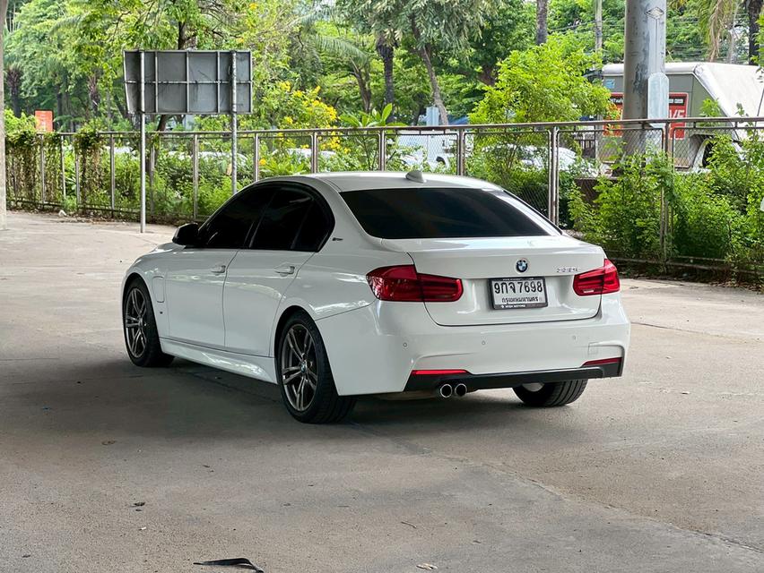 ขายรถ BMW 330e 2.0 M Sport  ปี 2022 สีขาว เกียร์ออโต้ 6