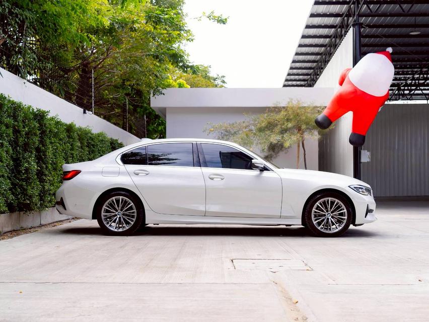BMW 320Li Limousine Luxury ปีจด 2022