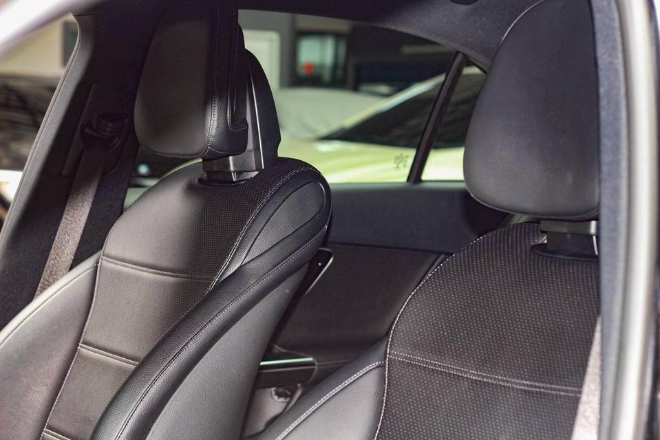 Mercedes-Benz C220d Avantgarde (W206) 2022 รถประวัติดี สวยไร้ตำหนิ 9