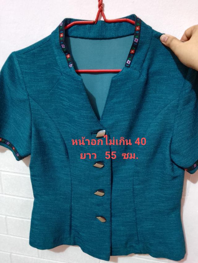 เสื้อผ้าไหม ตรงปก สภาพดี 80%