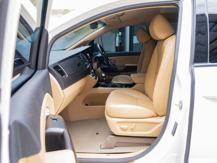 Kia Grand Carnival 2.2 EX ปีจด 2017 รูปที่ 4