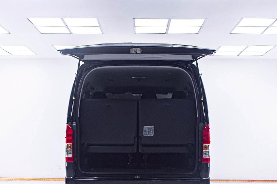 TOYOTA VENTURY 3.0 V 2015  6