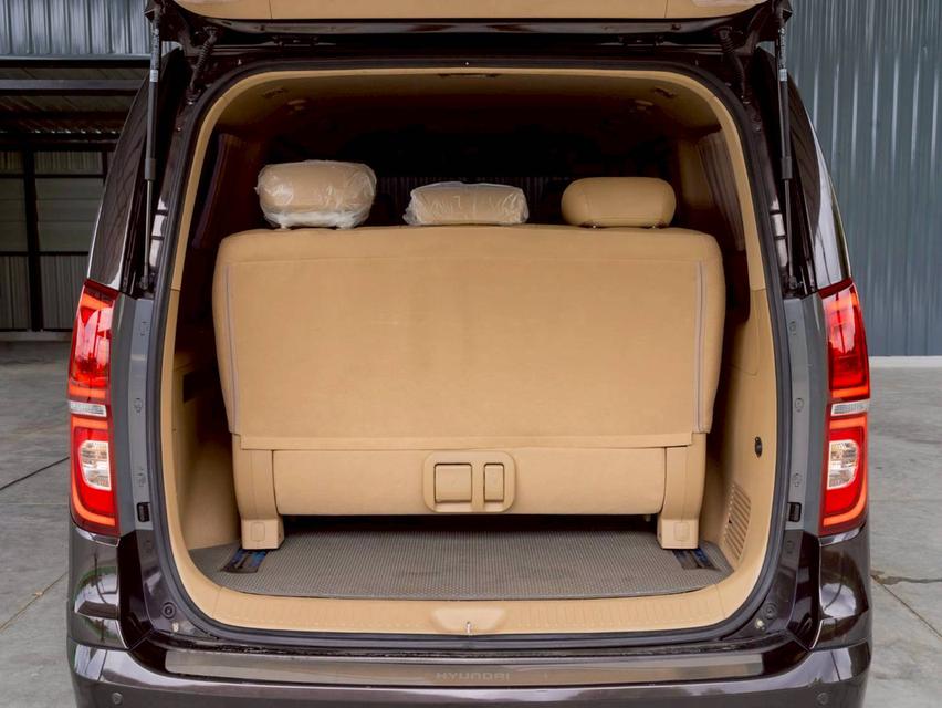 Hyundai H1 2.5Deluxe ปี19 18