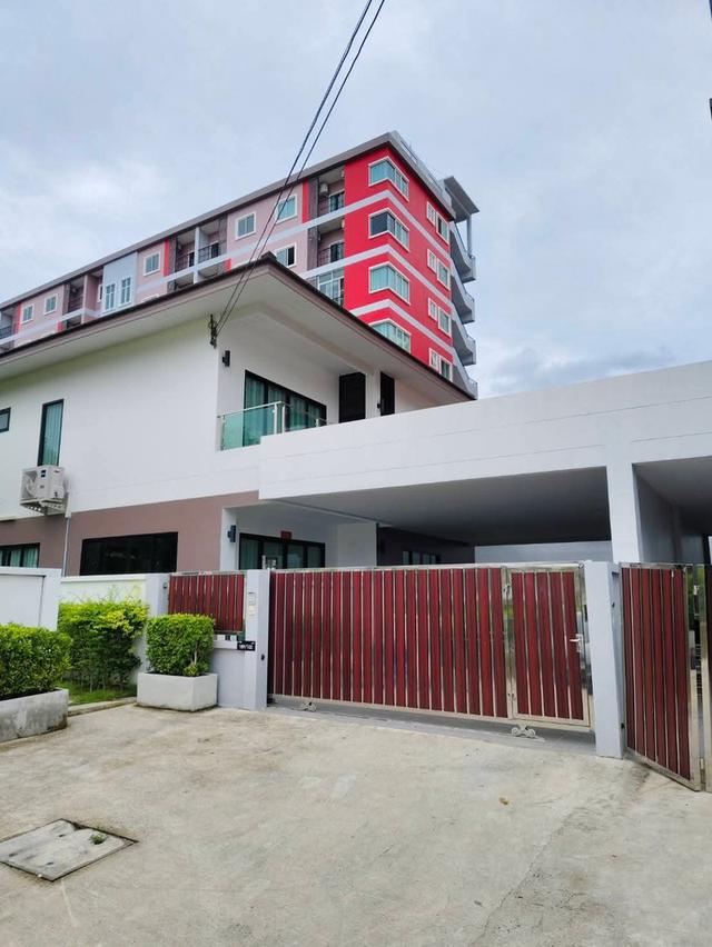 Chokchai village 9 for rent 5 bedroom  1