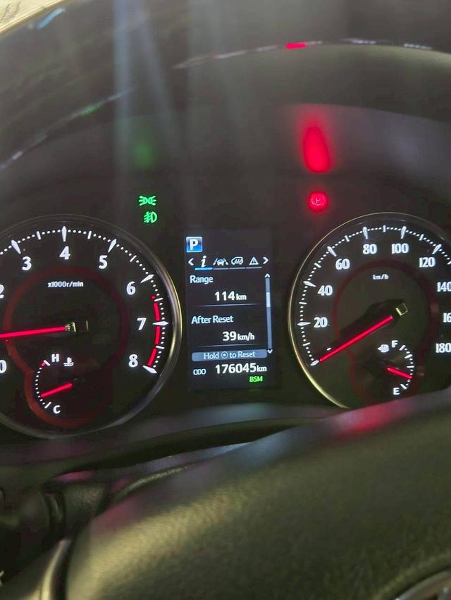 รถตู้อัลพาส 2019 สีขาว รูปที่ 3