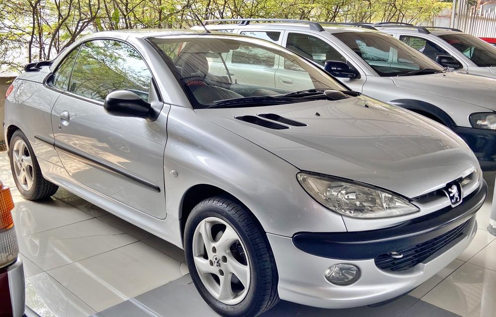 Rare Item สองประตู Peugeot 206A ปี 2003