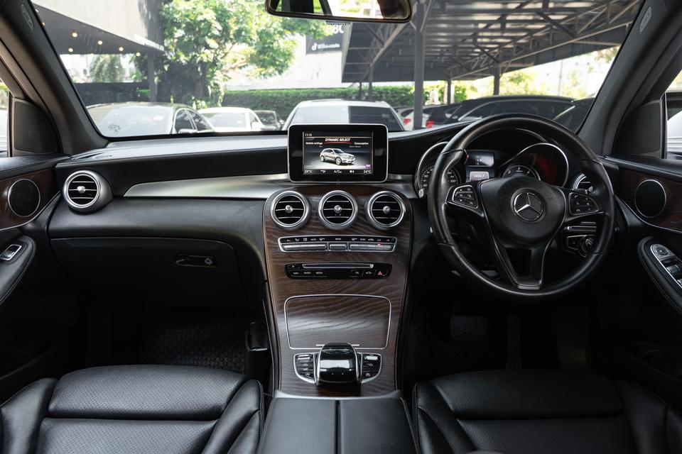 “Mercedes-Benz GLC220d 4matic Offroad”  ปี 2019  [𝙒𝘼𝙍𝙍𝘼𝙉𝙏𝙔 เครื่องยนต์ 2 ปี] ✅ทุกคัน Service น้ำมันเครื่อง ใส้กรอง ฟรี 1 ครั้ง 3