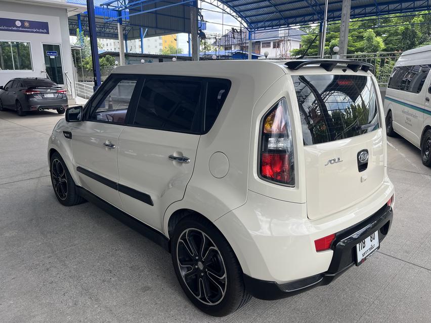 2011 Kia soul1.6 at 5