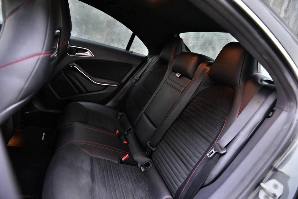 2015 Mercedes Benz CLA250 AMG DYNAMIC รถสวยมากๆ ใช้น้อย ราคาดีที่สุด รูปที่ 10