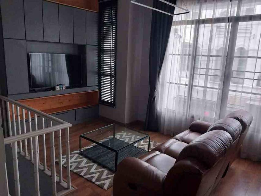 B989 ให้เช่าทาวน์โฮม บ้านกลางเมือง (ลาดพร้าว-โยธินพัฒนา) ถนนประดิษฐ์มนูธรรม 6
