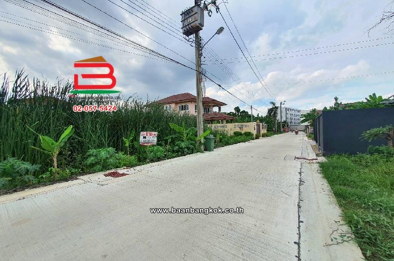 ที่ดินเปล่า พุทธมณฑลสาย 4 เนื้อที่ 88 ตร.ว (ระหว่างทางเชื่อมพุทธมณฑลสาย 4 กับคลองทวีวัฒนา) ตำบลบางพรม อำเภอตลิ่งชัน กรุงเทพมหานคร