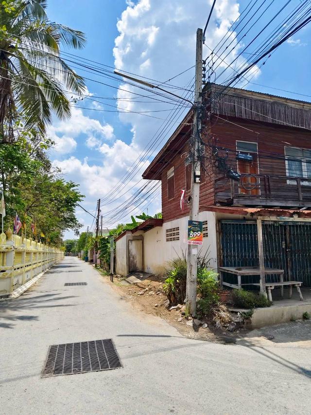ขายบ้านพร้อมที่ดิน อ.ลาดยาว จ.นครสวรรค์ บ้านติดถนน ใกล้วัดลาดยาว (N.1733)
