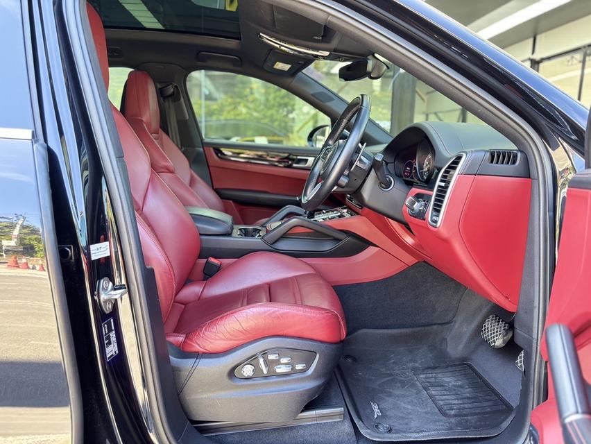 รหัสรถ KPV6474 2021 Porsche Cayenne coupe  5