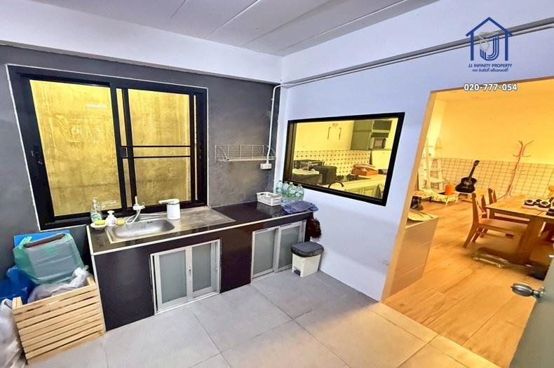 ขายบ้านเดี่ยว 99 ตารางวา ถนนโชคชัย 4 ซอย 84 หลังมุม ใกล้ทางด่วนรามอินทรา 8