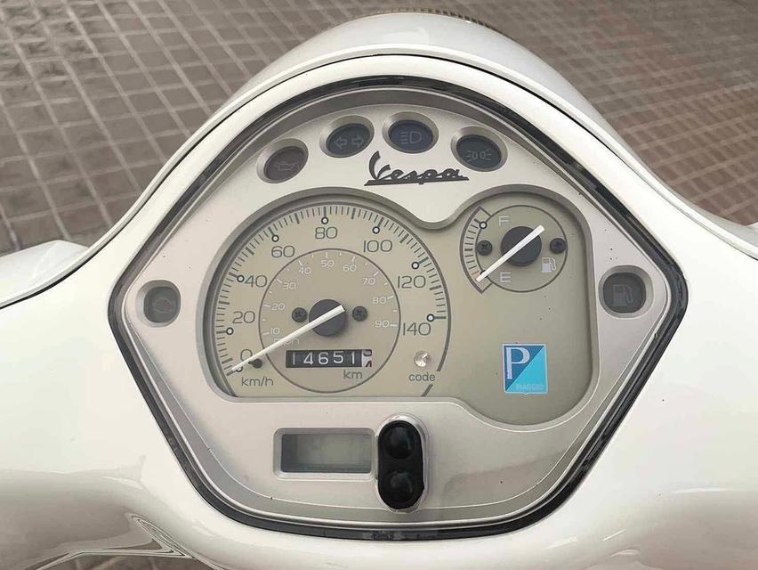 ปล่อยต่อรถมือ 2 Vespa LX สีขาว 3