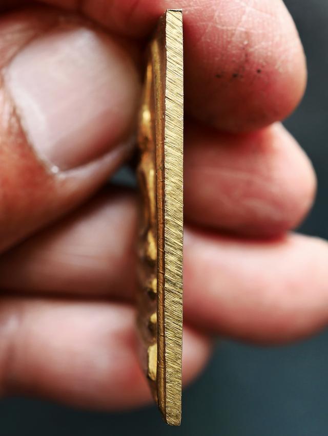 พระสมเด็จหลังเรียบ เนื้อทองระฆัง หลวงพ่อพรหม วัดช่องแค ปี 2516....เก่า เดิมๆ 9