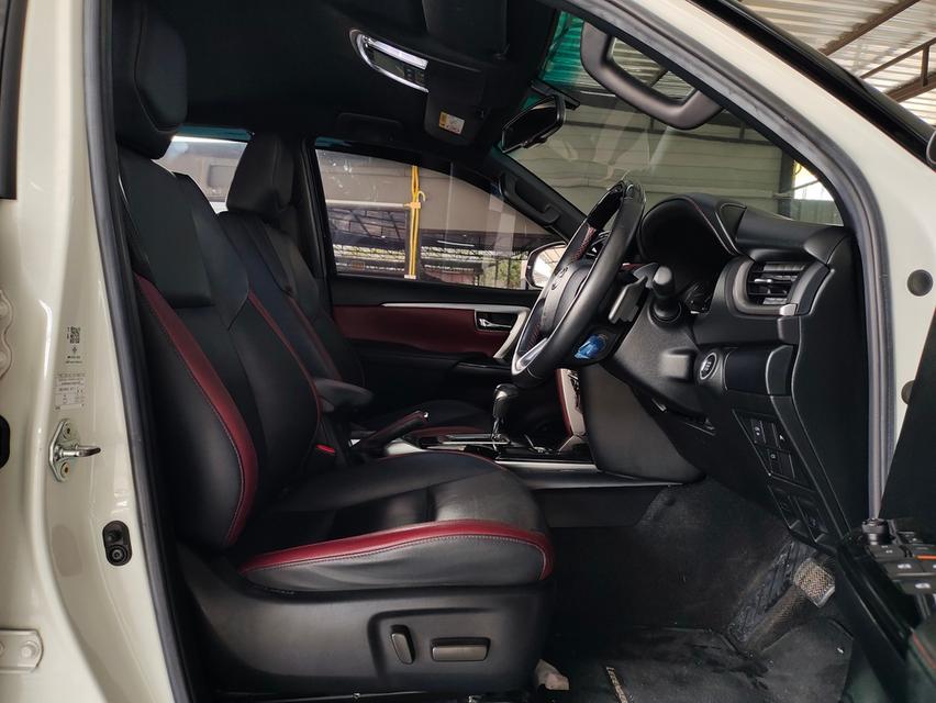 TOYOTA LEGENDER 2.4 V.2WD. ปี 2021 Mile 63,756 km. (1,150,000)  12
