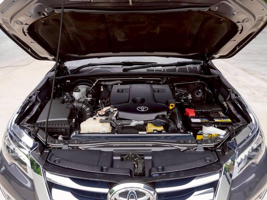 Toyota Fortuner 2.4V 2WD  ปี จด 2017 8