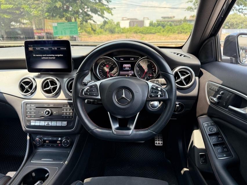 MERCEDES BENZ GLA250 2.0 AMG Dynamic Facelift โฉม W156 | ปี : 2018 รหัส 12AT854 17