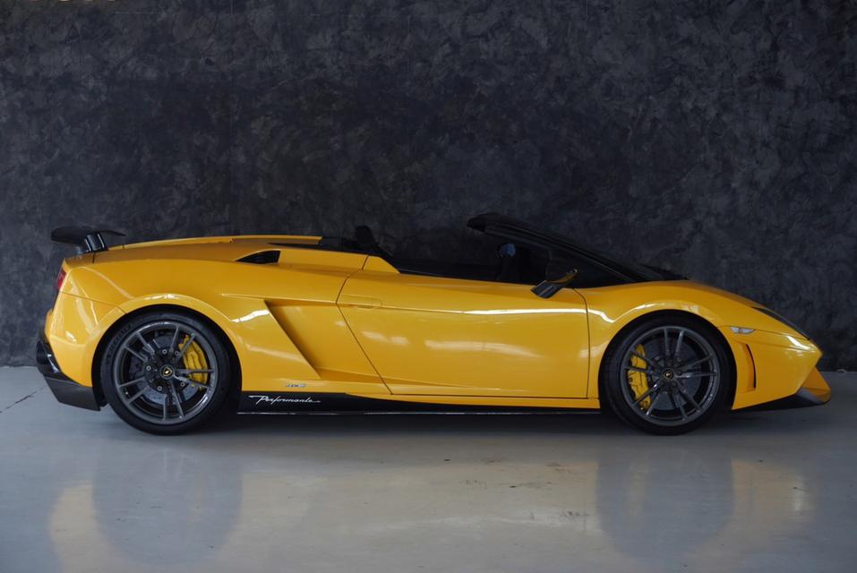 รหัสรถ JRS5590 📌Lamborghini Gallardo 570-4 Performante Spyder ปี 2011