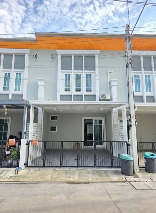 บ้านเช่าแถวฟิวเจอร์พาร์ค รังสิต โครงการ โกลเด้น ทาวน์ วิภาวดี-รังสิต 1