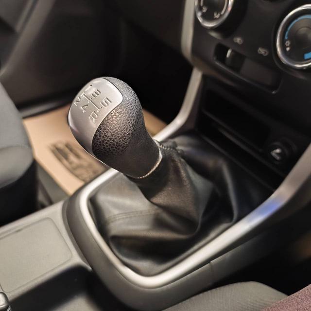 Isuzu D-Max 2.5Z Hi-Lander 4ประตู ดีเซล เกียร์ธรรมดา ปี2013 14
