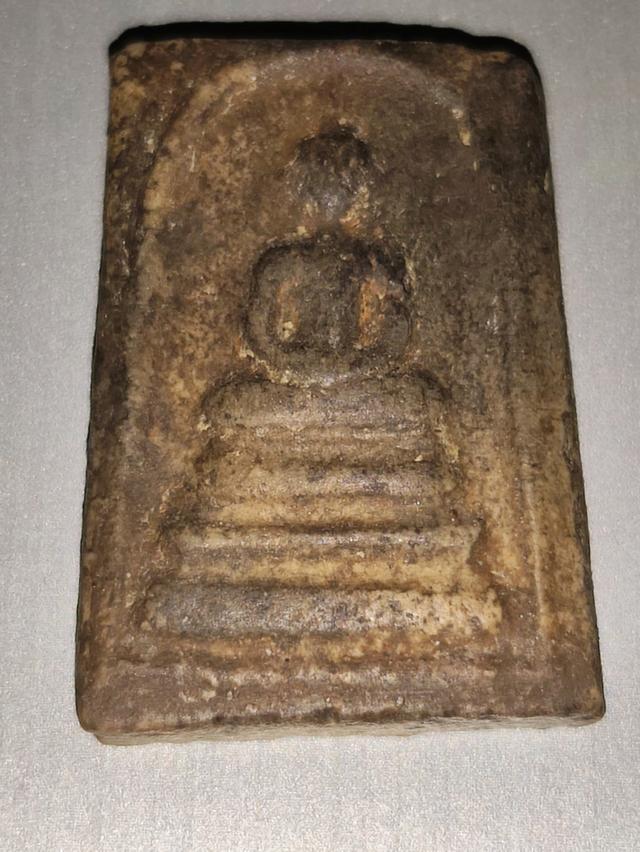 พระเครื่องเก่าที่หน้าสะสมเก็บใว้