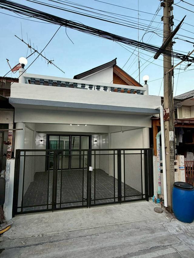 หมู่บ้านทรายทองนิเวศน์ ใกล้ห้าแยกปากเกร็ด ทาวน์เฮาส์ 2 ชั้นตกแต่งใหม่พร้อมอยู่ ทำเลดี ใกล้ห้าแยกปากเกร็ด เซ็นทรัลรัตนาธิเบศร์ 2