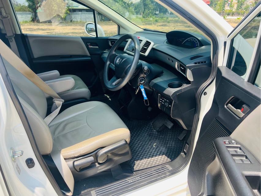 2013 Honda freed  10