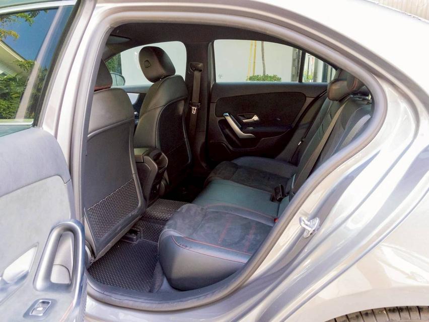 Benz A200 AMG ปีจด 2022 ♨️ ประกันเครื่องเดียร์หลังการขาย3ปี3หมื่นkm รูปที่ 12