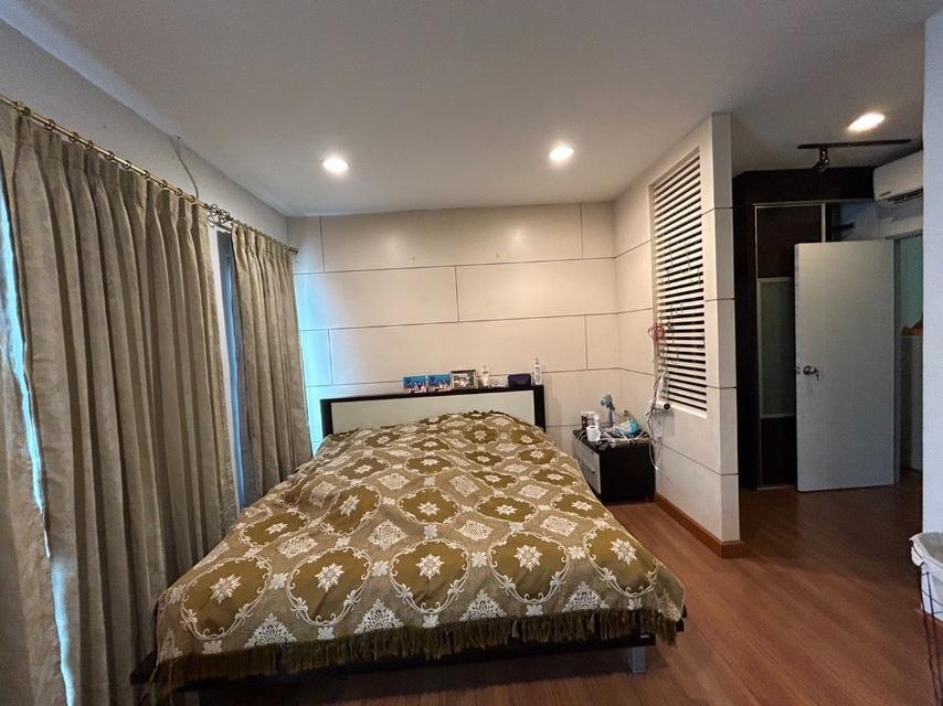 ให้เช่าทาวน์โฮม 3 ชั้น หมู่บ้านกลางเมือง ศรีนครินทร์-พัฒนาการ ใกล้รถไฟฟ้าสายสีเหลือง สถานีหัวหมาก (N.1950) 14