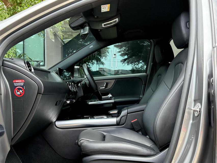 2022 BENZ GLA 200 รถมือเดียวออกป้ายแดง วิ่งน้อยเพียง 5X,XXX กม รถเข้าศูนย์ทุกระยะ ไม่เคยมีอุบัติเหตุครับ 14