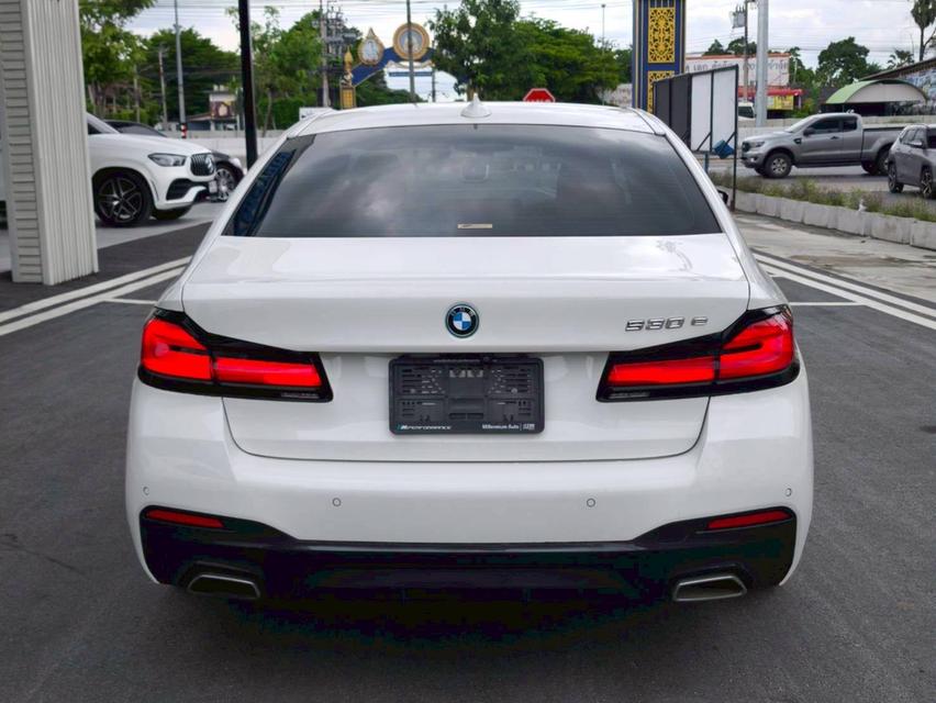 รหัสรถ KPV53 2022 BMW 530e 2.0 LCI Msport 18