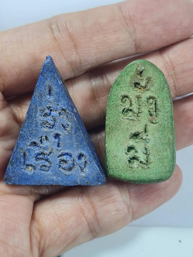 สมเด็จฝังพลอย ยกชุด 2 องค์ รูปที่ 2