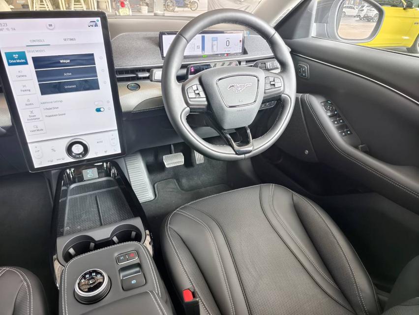รถเข้าใหม่! Ford Mustang Mach-E Premium SUV ป้ายแดง 13