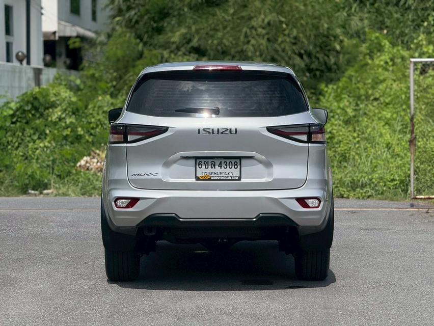 ISUZU MUX Wagon 4dr Active 7st Auto 6sp RWD 1.9DCT Y2021. สีเทา ออโต้  3