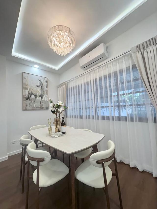 บ้านหรู 3 ชั้น ใจกลาง “สี่แยกเหม่งจ๋าย”พร้อมอยู่  อยู่สบายแบบบ้านเดี่ยวในเมือง ทำเล Prime Zone 14