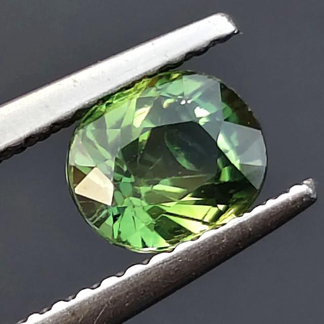 💎 พลอย เขียวส่อง เผาBE 💎 น้ำหนัก 1.05 กะรัต รูปที่ 2