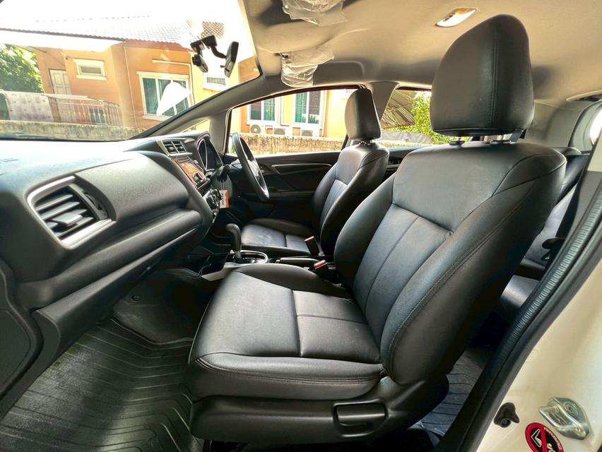 ปี 2020 HONDA JAZZ, 1.5 i-VTEC S โฉม ปี14-ปัจจุบันสีขาว เกียร์ออโต้ เครื่องเบนซิน มือเดียวป้ายแดง 12