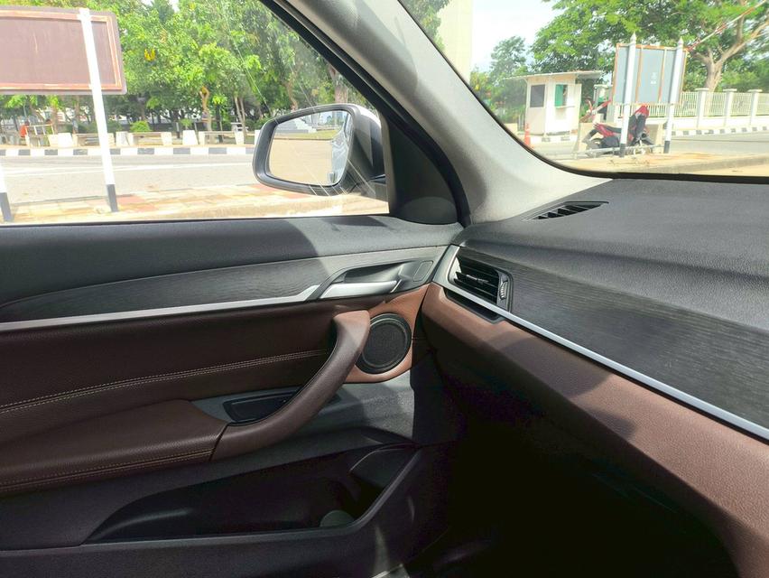 รถเข้าใหม่! BMW X1 sDrive18d X-Line 2019 สีขาว 15