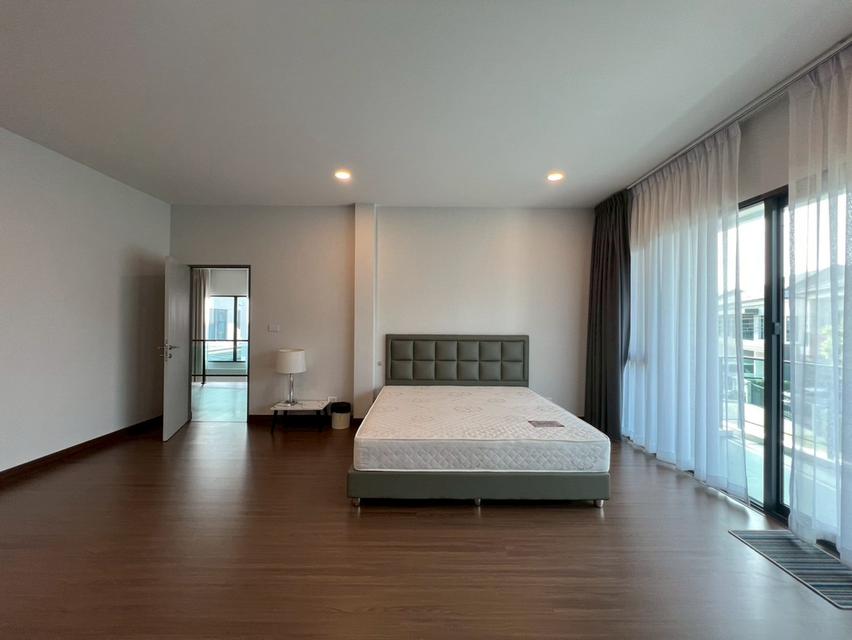 The City Bangna Km.7 for rent 11