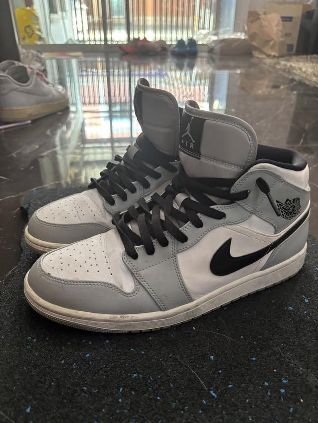Jordan 1 mid smoke grey รูปที่ 3