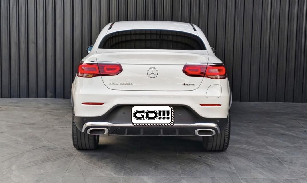 GLC300e Coupe AMG Dynami 3