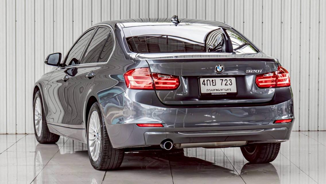 BMW 320i Luxury ปี15 รูปที่ 7