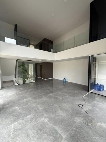 ให้เช่าPENTHOUSE Master Bedroom 4 ชั้น แอร์ทุกชั้น 527 ตารางเมตร มีลิฟท์ส่วนตัว หลังCentral eastville