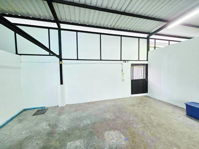 รพ.ลาดพร้าว600ม. .โกดังให้เช่า 670 ตร.ม. เดอะมอลล์ บางกะปิ MRT ลาดพร้าว 101 1.4 กม บิ๊กซี ลาดพร้าว1 Food Land เซ็นทรัล อ 5