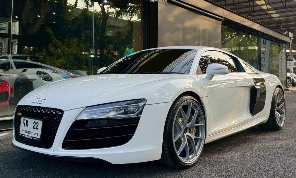 AUDI R8 V10 Coupe Quattro