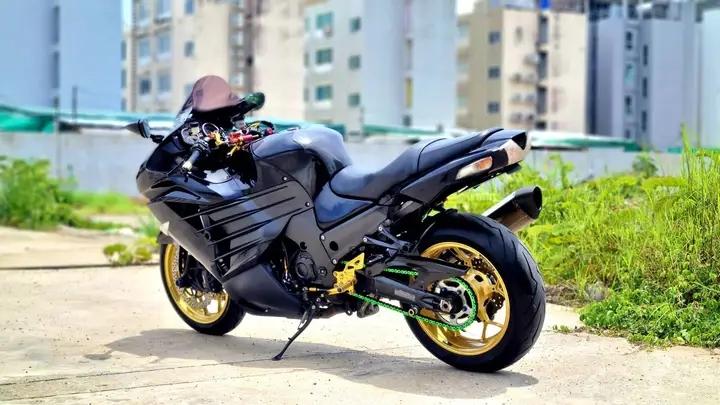 ส่งต่อเครื่องสวยราคาดี Kawasaki Ninja ZX-14R 3