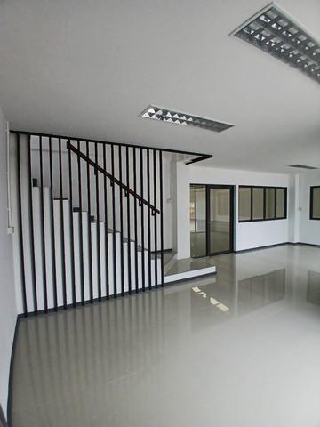 -ให้เช่าโกดัง โรงงานมีออฟฟิส 3 ชั้น สามารถทำโรงงานได้หลายกิจการ ทำเลดีเข้าออกได้หลายทาง ลำลูกกาคลอง 9   ปทุมธานี  9